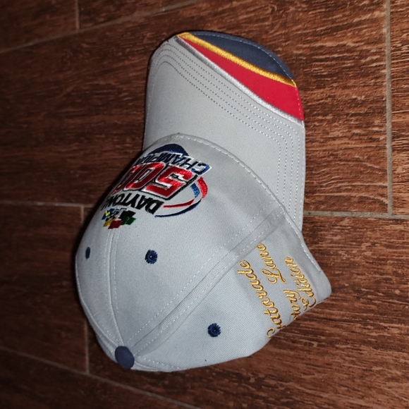 2005 47th Annual Daytona 500 Champion Hat Gatorade Victory Lane Edition. - Picture 3 of 13